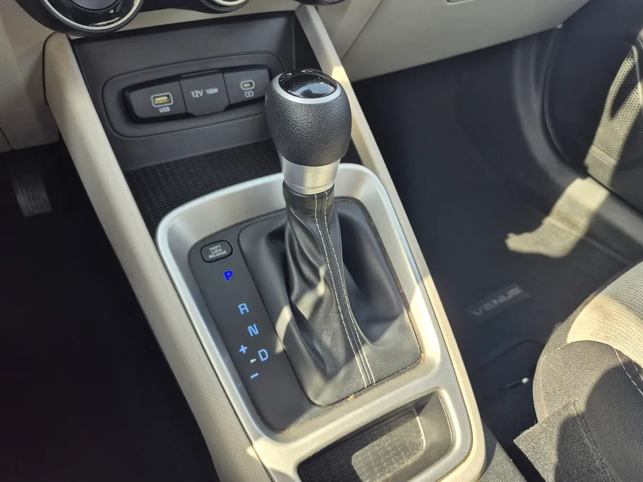 2024 Hyundai Venue Smart 