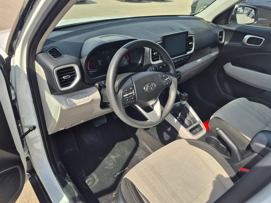 2024 Hyundai Venue Smart 