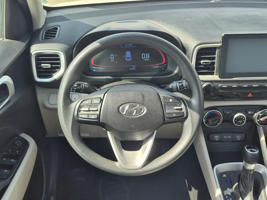 2024 Hyundai Venue Smart 