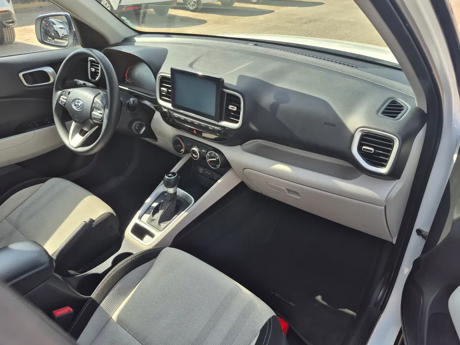 2024 Hyundai Venue Smart 