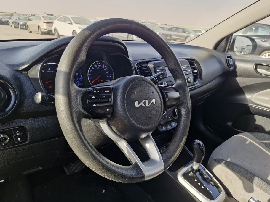 2023 Kia Pegas LX 