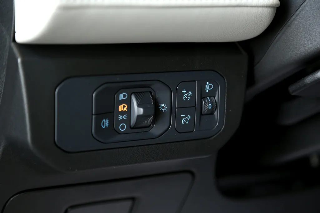 فورد تورس ترند الإصدار الجديد 2026 