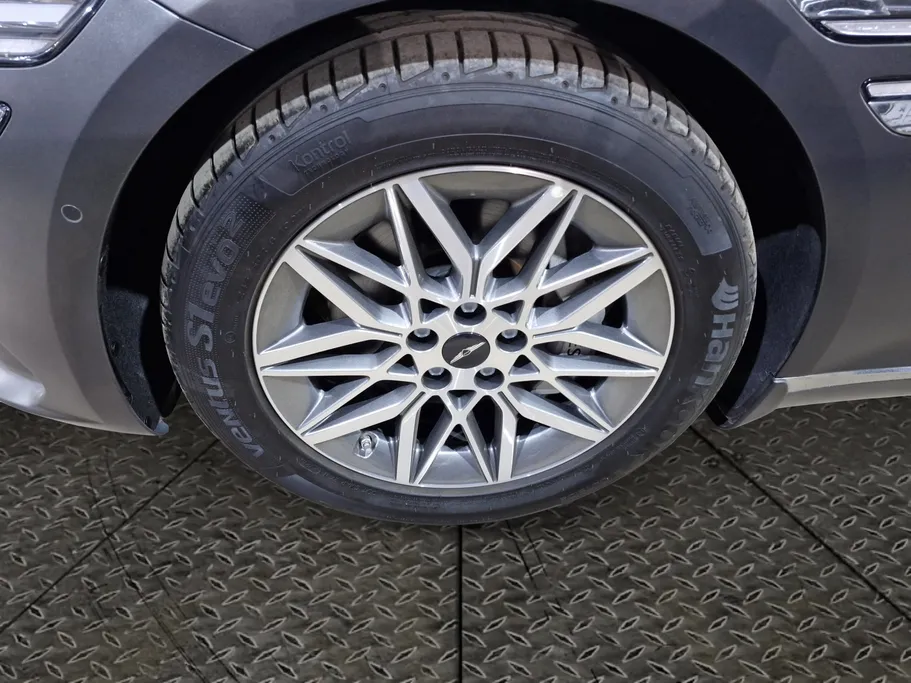 جينيسيس G80 PRESTIGE 2025 