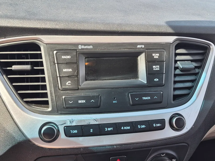 هيونداي اكسنت سمارت 2023 