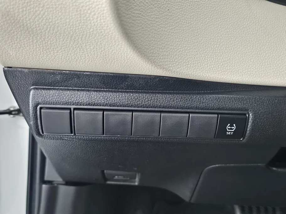 تويوتا كورولا XLI 2022 