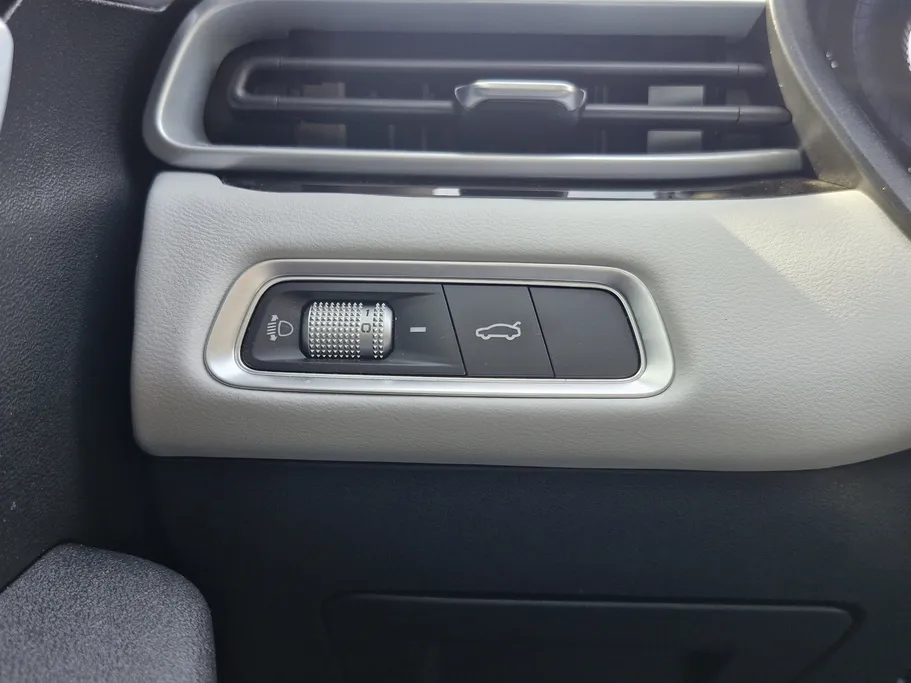 2025 Geely Emgrand GF 