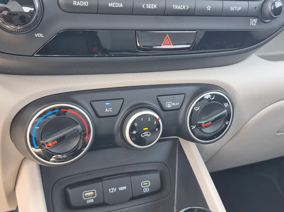 2024 Hyundai Venue Smart 