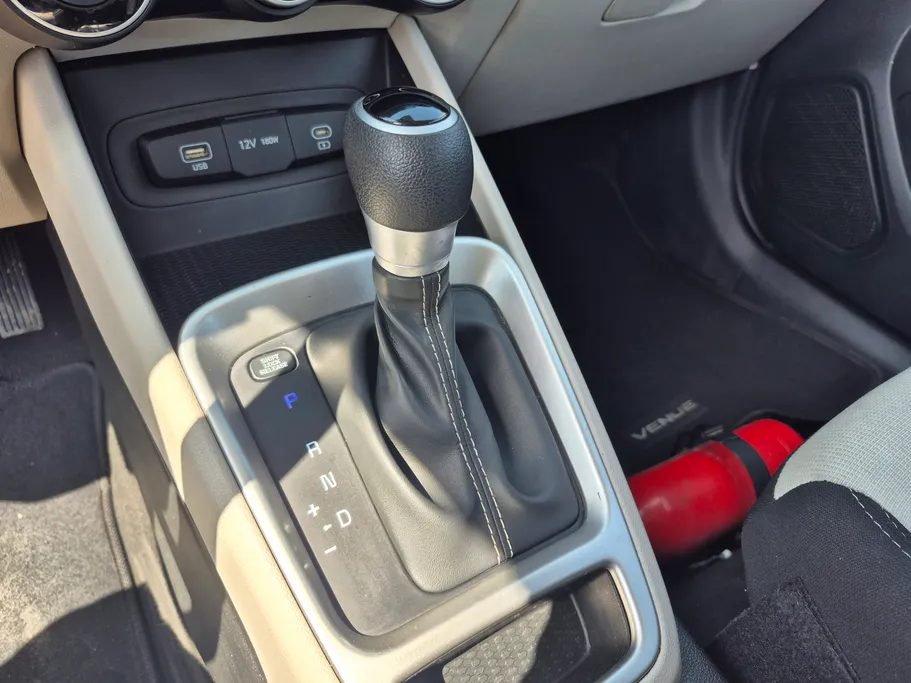 2024 Hyundai Venue Smart 