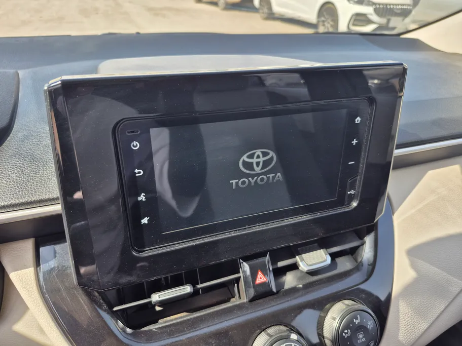 تويوتا كورولا XLI 2023 