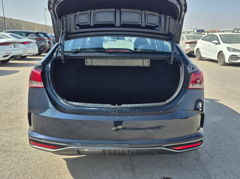 هيونداي اكسنت سمارت 2023 