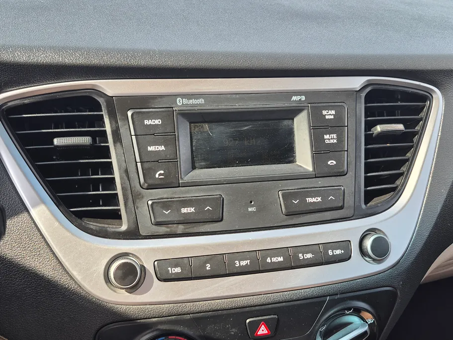 هيونداي اكسنت سمارت 2023 