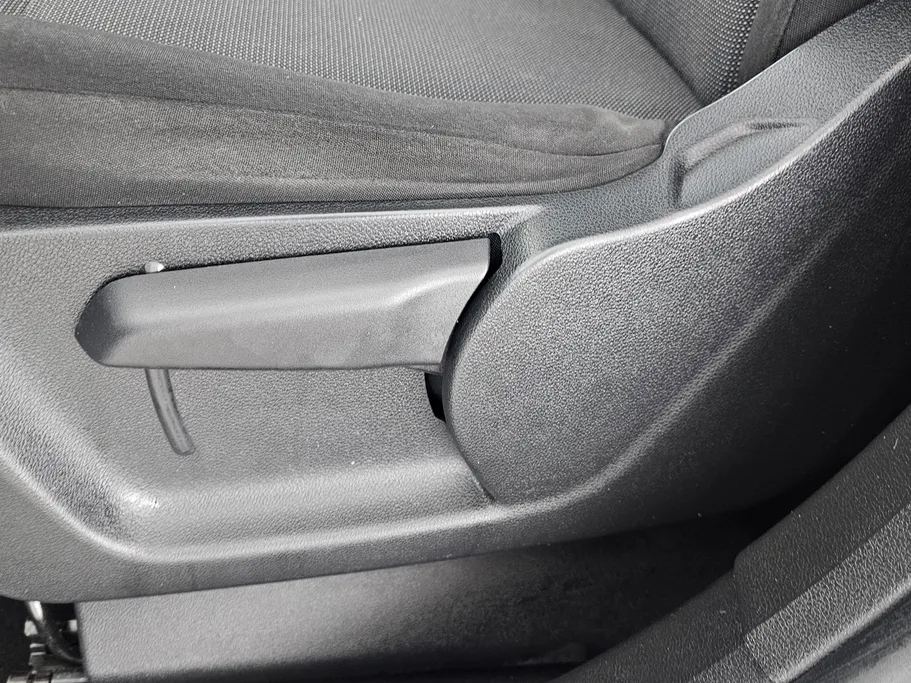 2022 Peugeot Partner Short van 