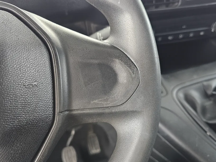 2022 Peugeot Partner Short van 