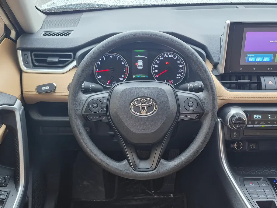 2025 Toyota RAV4 XLE 