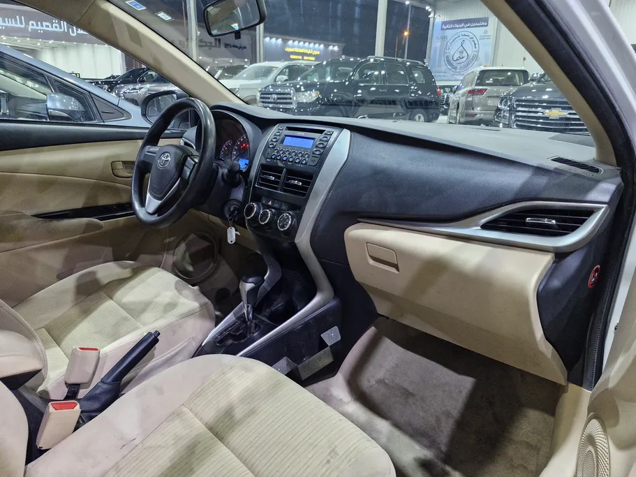 2019 Toyota Yaris  Y 