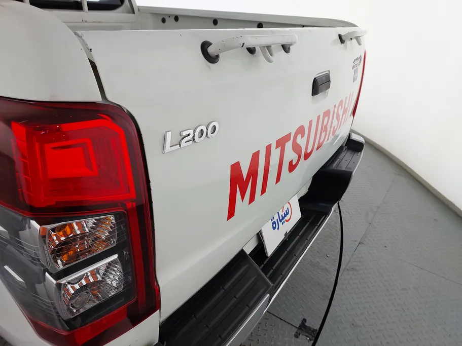 2021 Mitsubishi L200 DC 4x2 