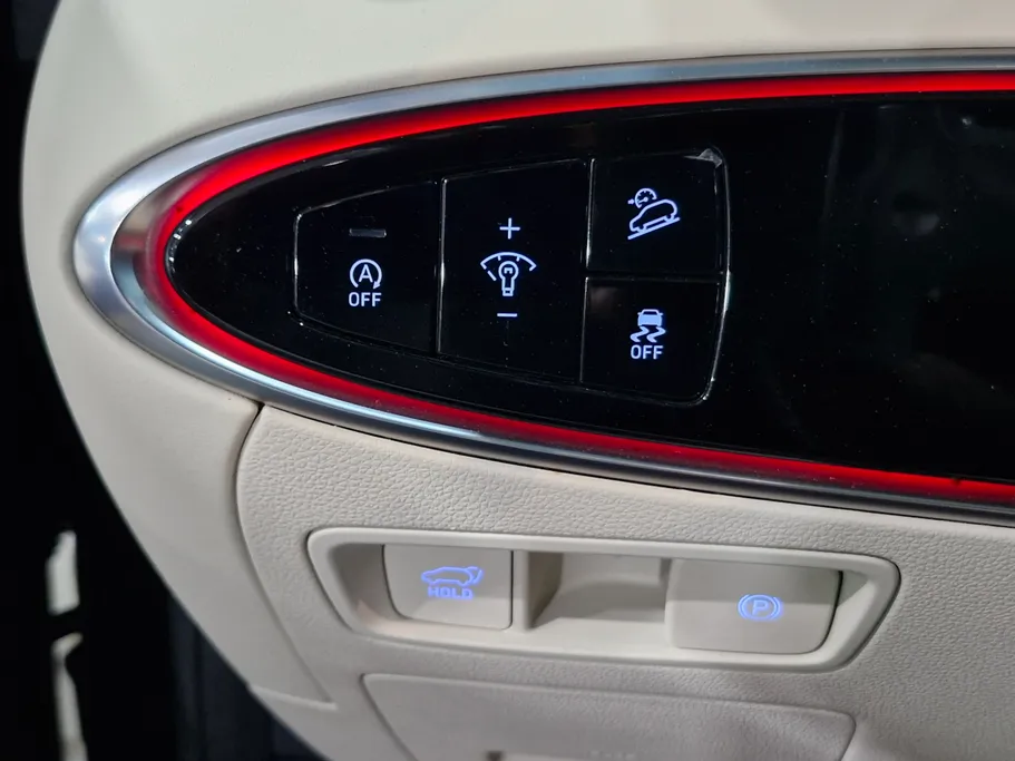 جينيسيس GV70 رويال سبورت 2023 