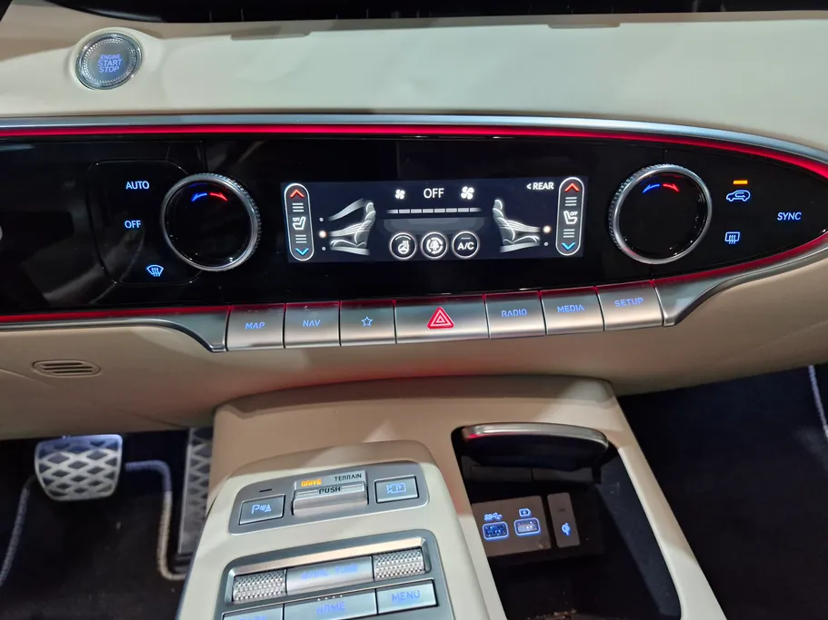 جينيسيس GV70 رويال سبورت 2023 