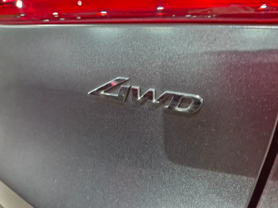 جينيسيس GV70 رويال سبورت 2023 