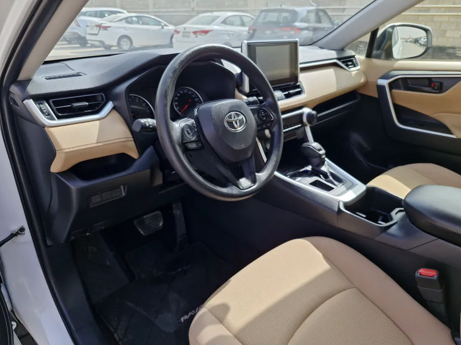 2023 Toyota RAV4 LE 