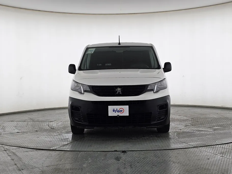 2022 Peugeot Partner Short van 
