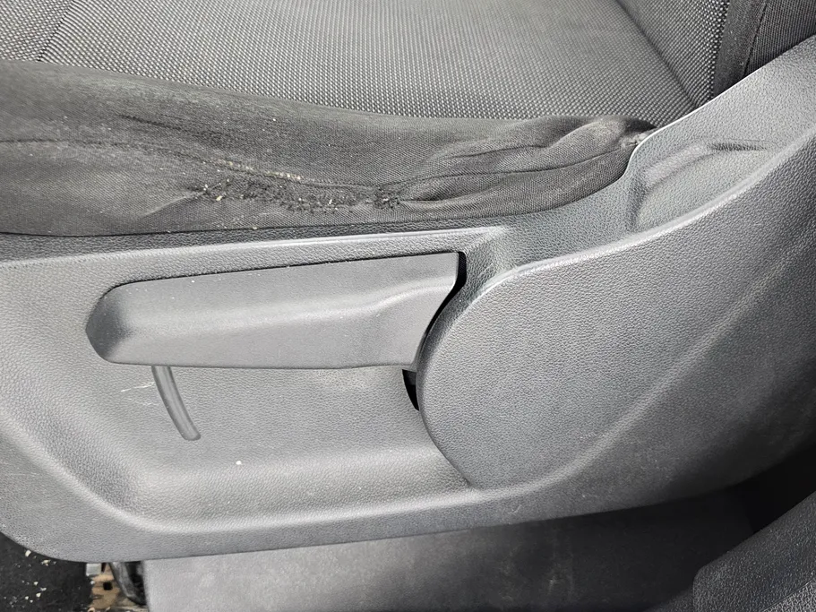 2022 Peugeot Partner Short van 