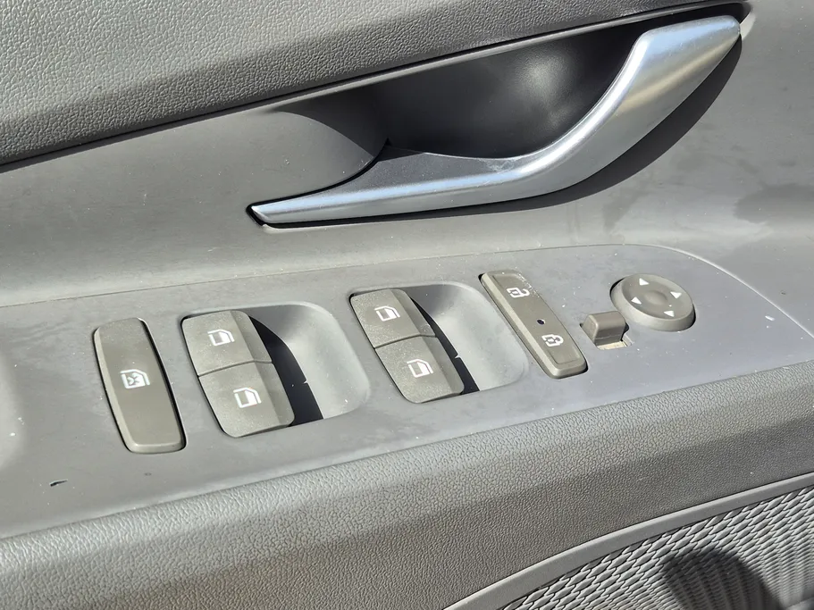 2023 Hyundai Elantra Fleet 