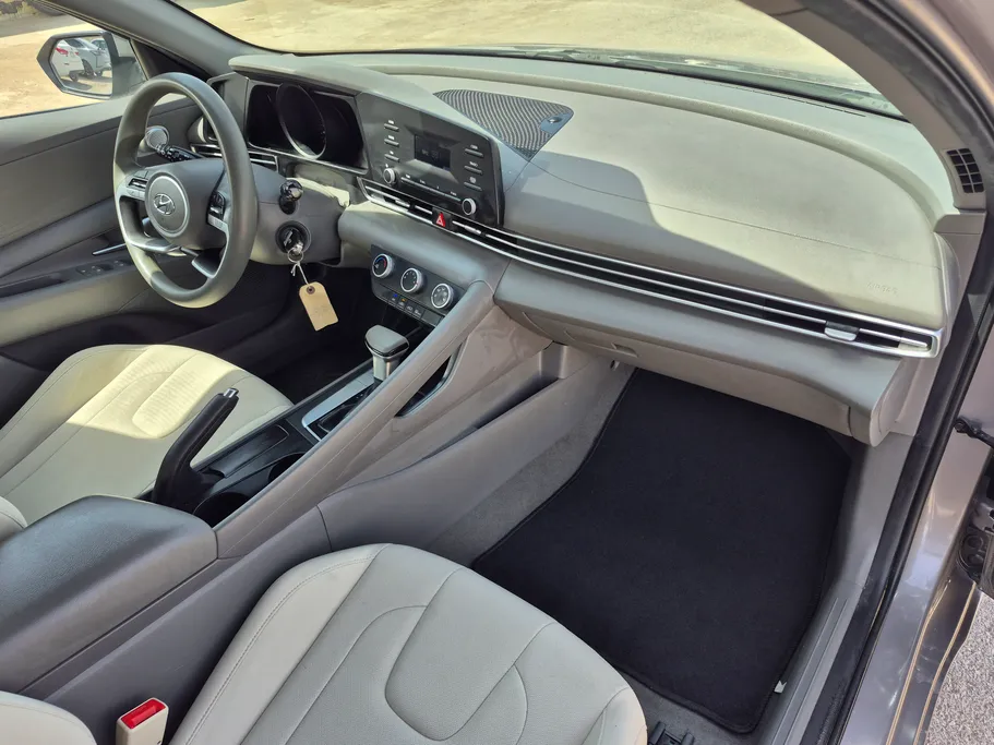 2023 Hyundai Elantra Fleet 