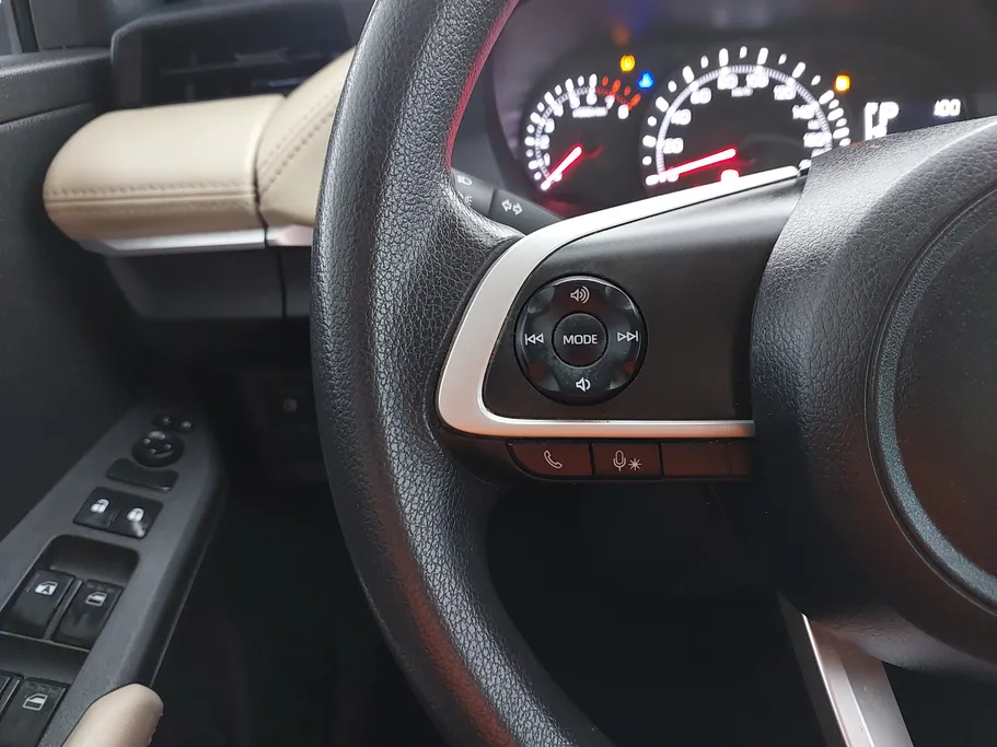 تويوتا يارس Y 2023 