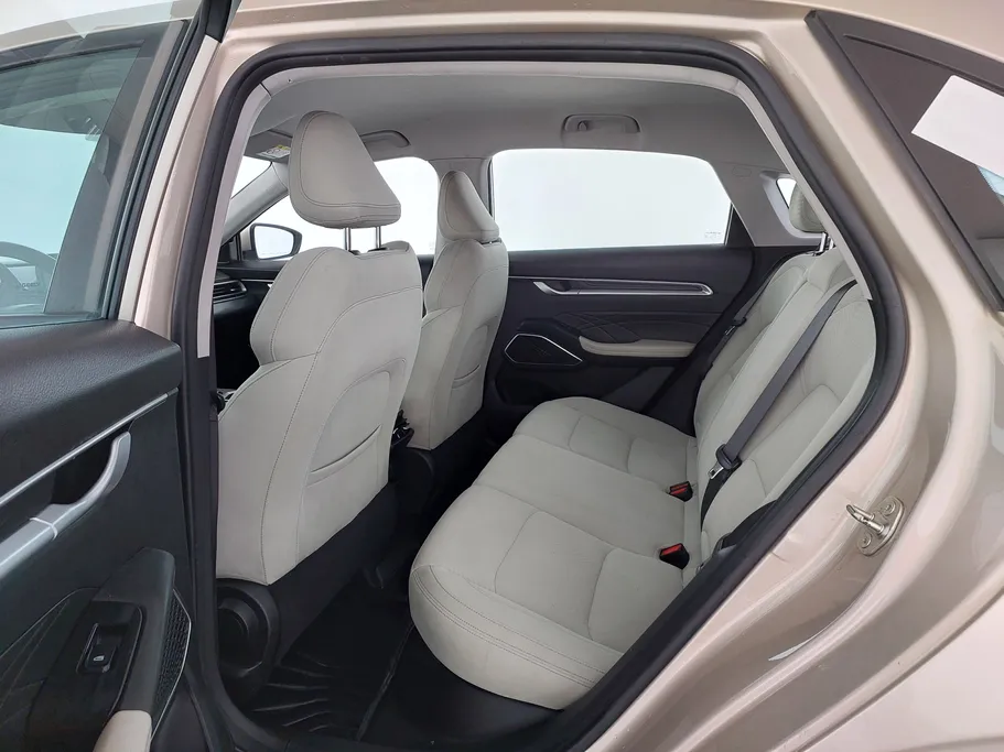 جيلي امجراند GS 2024 