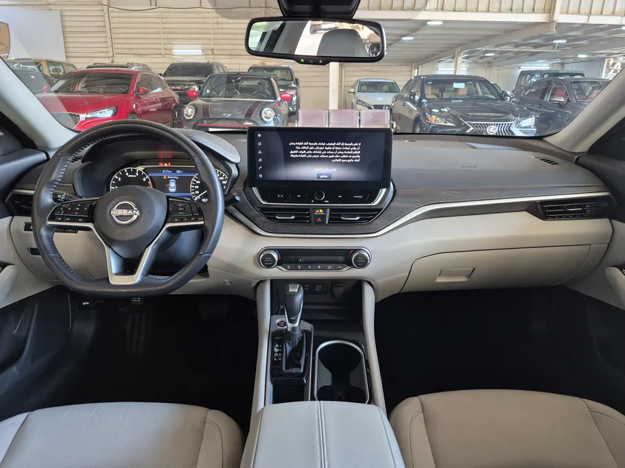 2023 Nissan Altima SV 