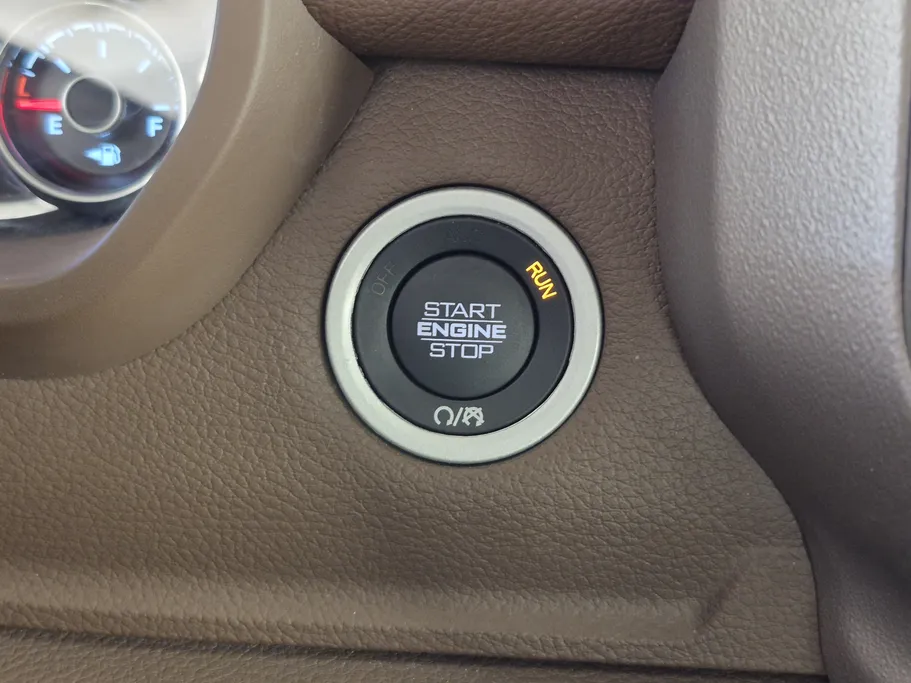 دودج رام LARAMIE 2021 