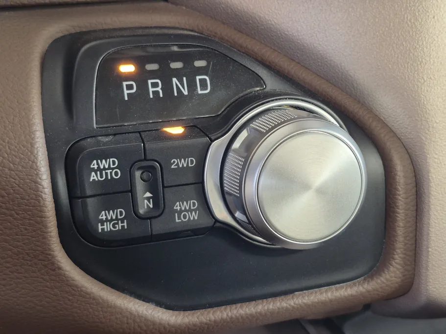 دودج رام LARAMIE 2021 