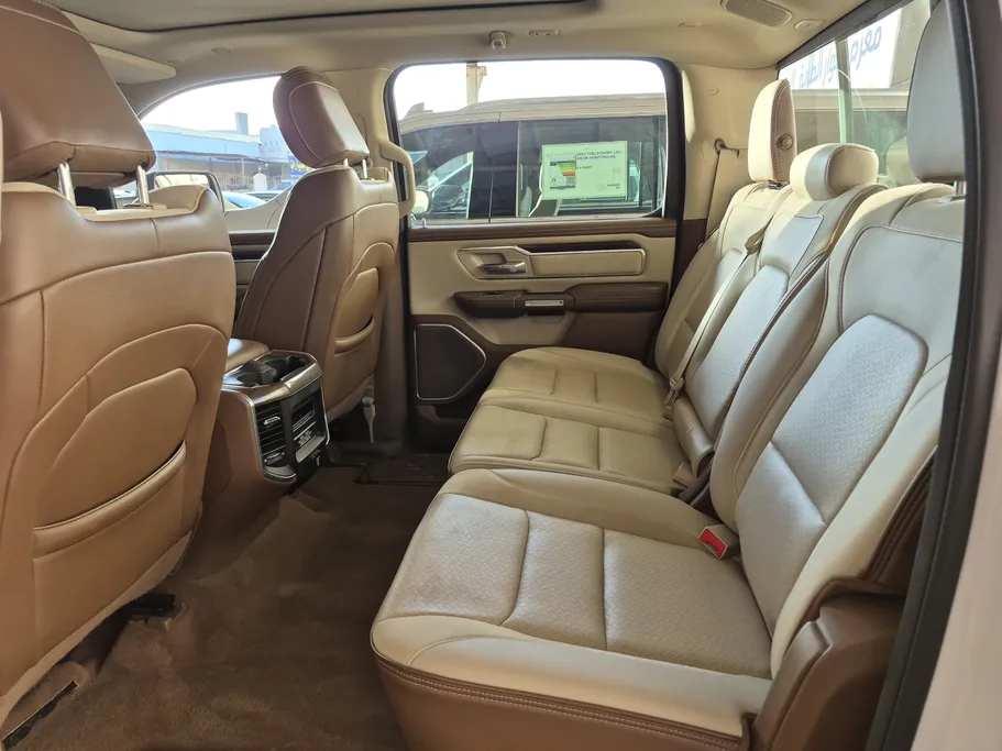 دودج رام LARAMIE 2021 