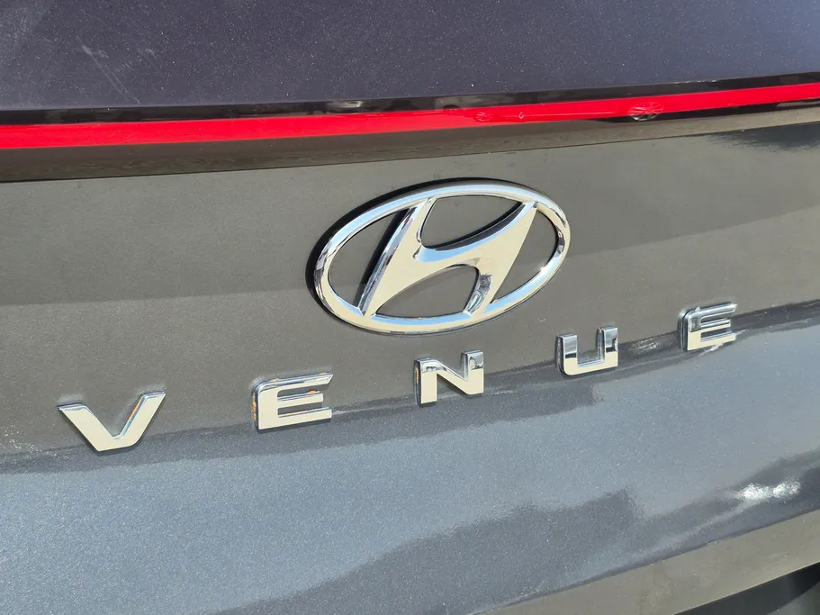 2024 Hyundai Venue Smart 