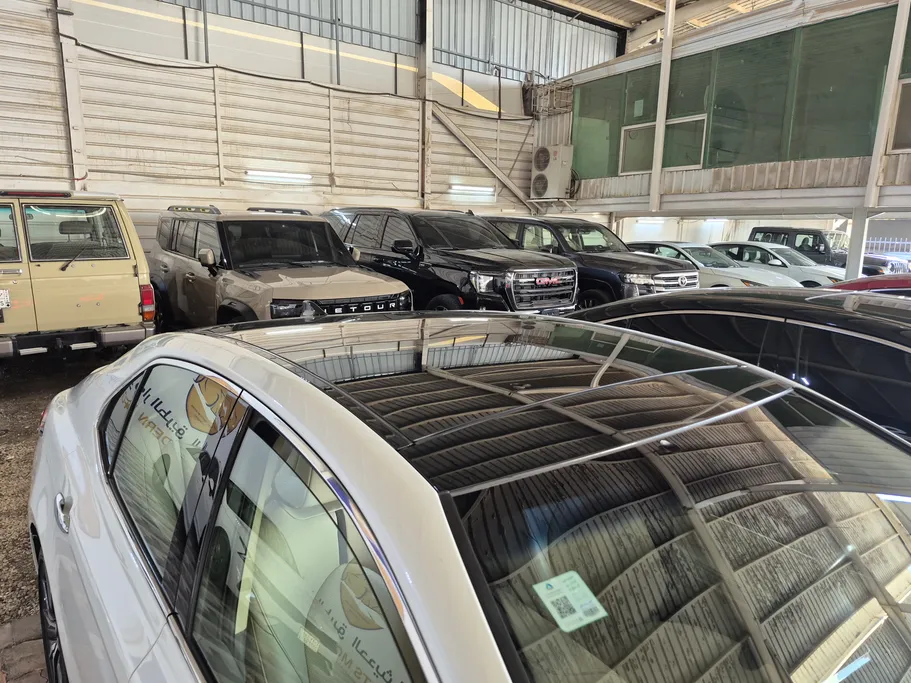 تويوتا كامري Limited 2023 