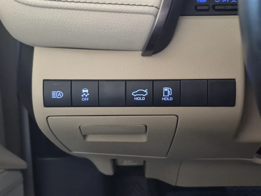 تويوتا كامري Limited 2023 