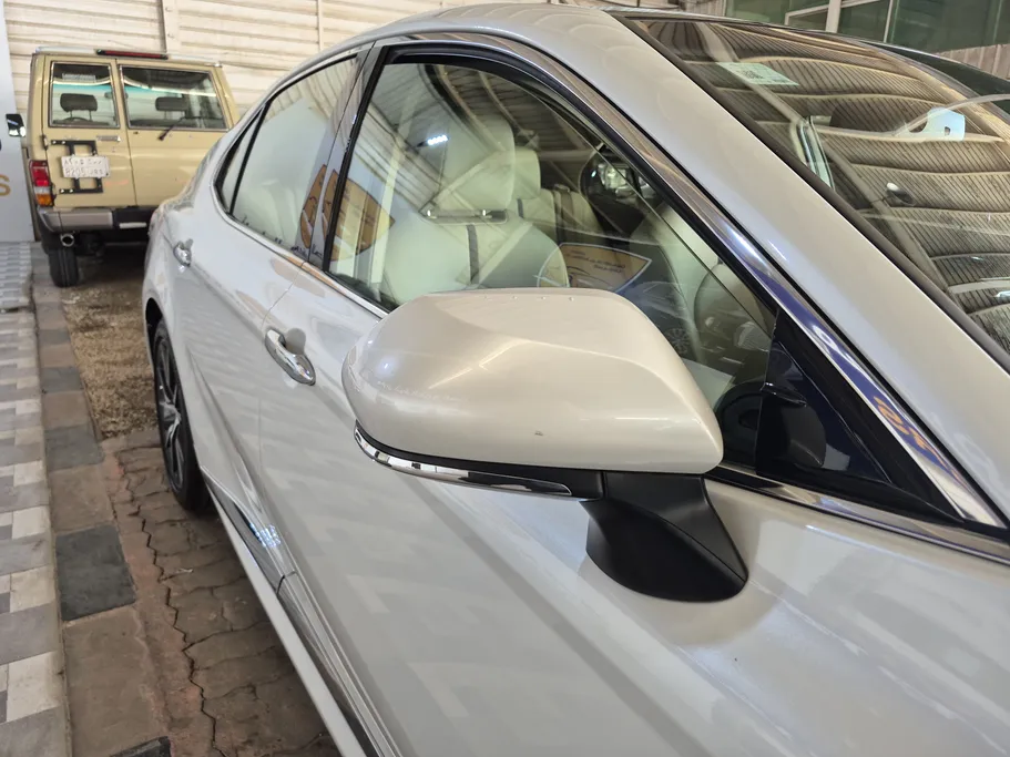 تويوتا كامري Limited 2023 