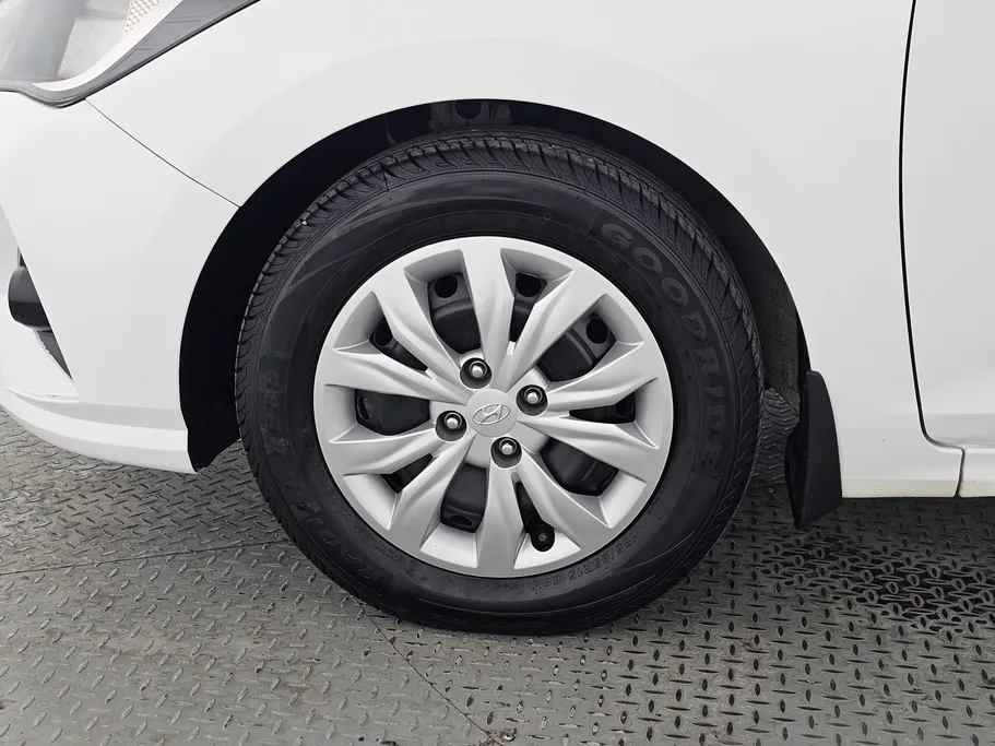 2021 Hyundai Accent Smart 