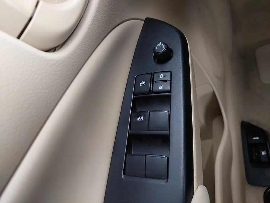 2022 Toyota Yaris  Y Plus 