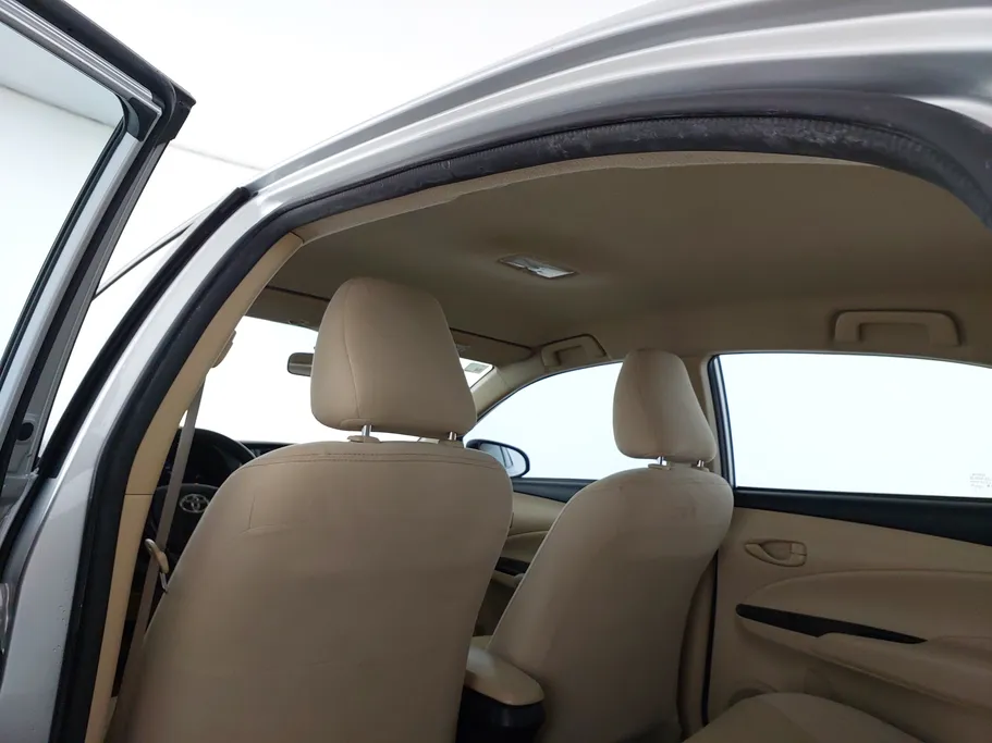 2022 Toyota Yaris  Y Plus 