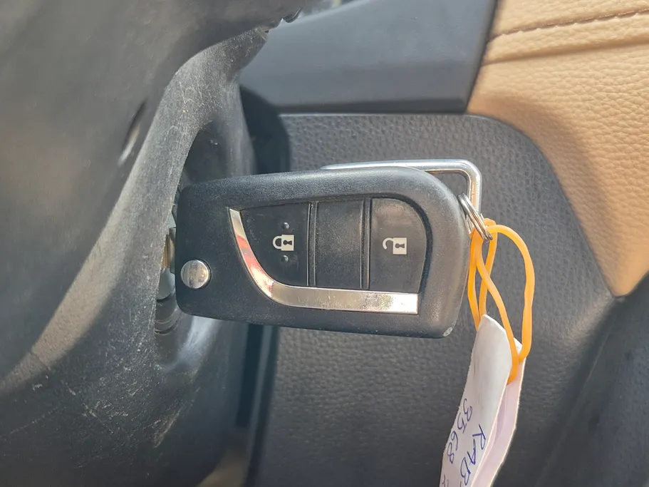 تويوتا راف فور LE 2022 