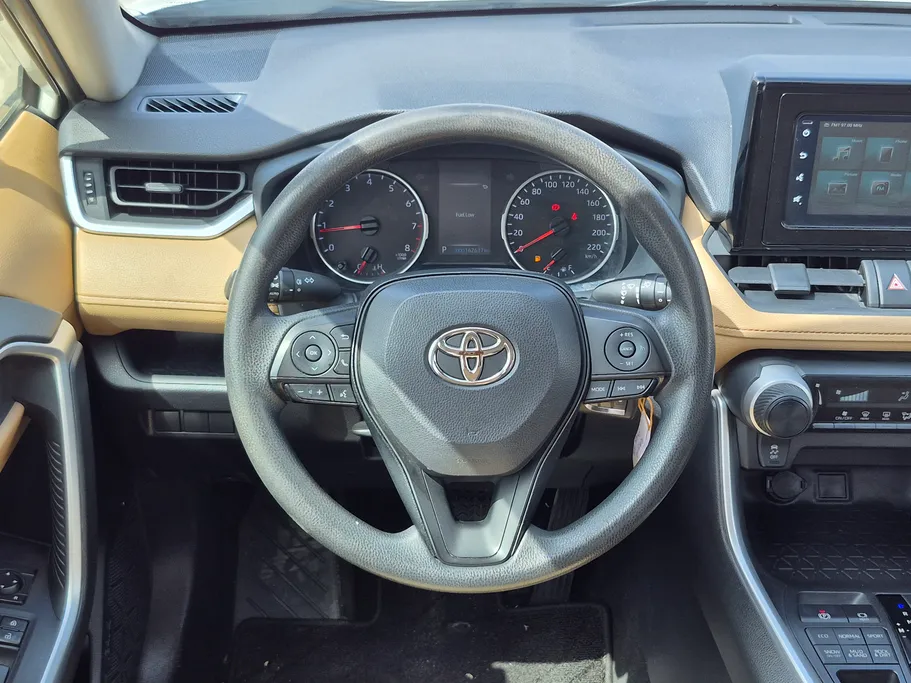 تويوتا راف فور LE 2022 