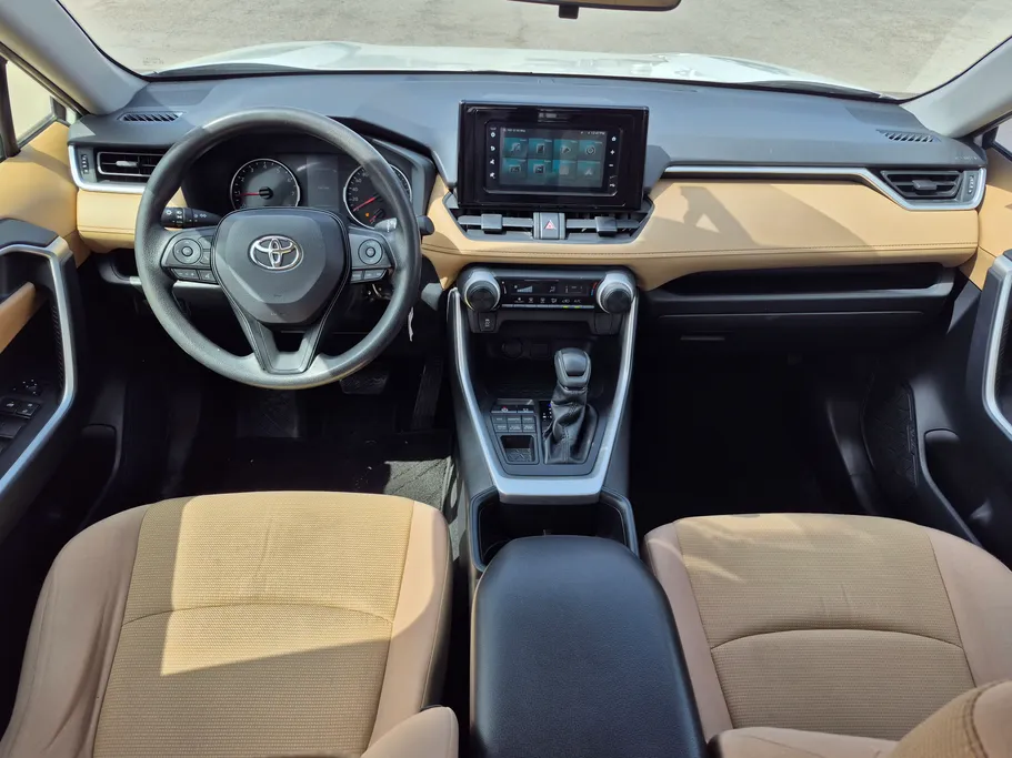 تويوتا راف فور LE 2022 