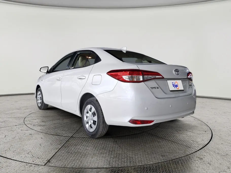 2022 Toyota Yaris  Y 