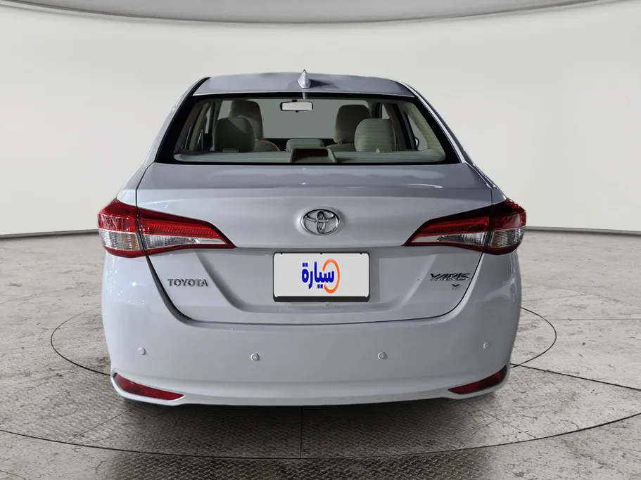 2022 Toyota Yaris  Y 