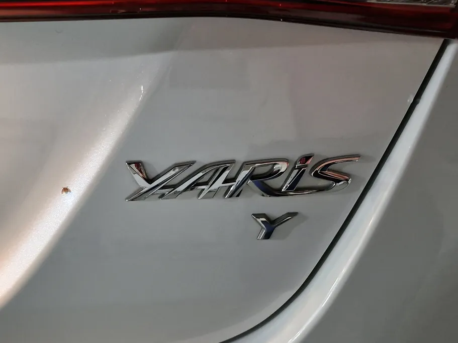 2022 Toyota Yaris  Y 