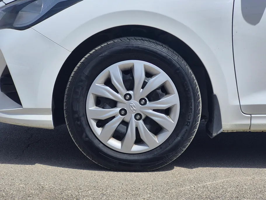 هيونداي اكسنت سمارت 2023 