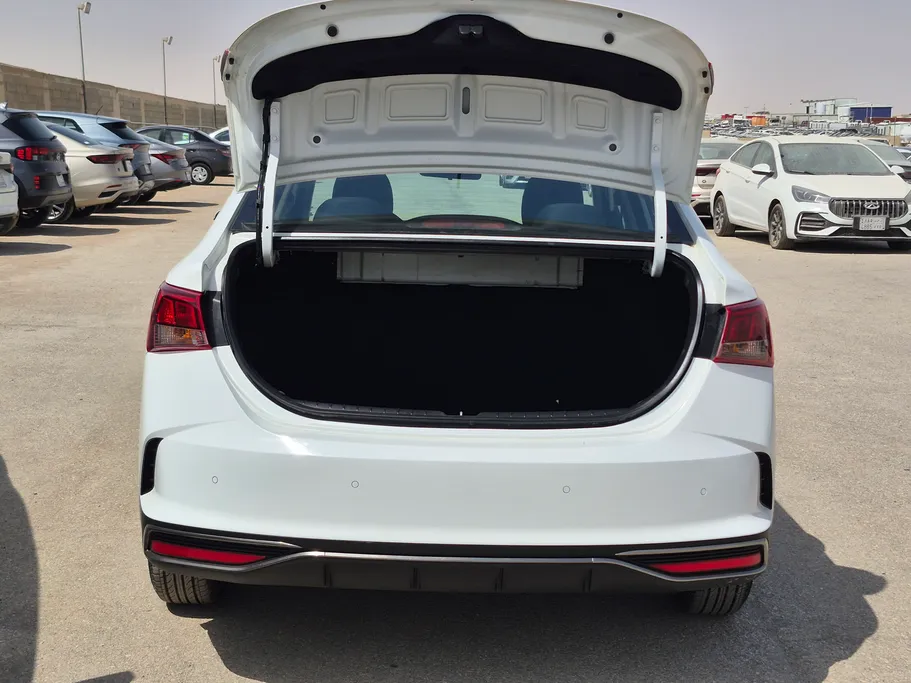 هيونداي اكسنت سمارت 2023 