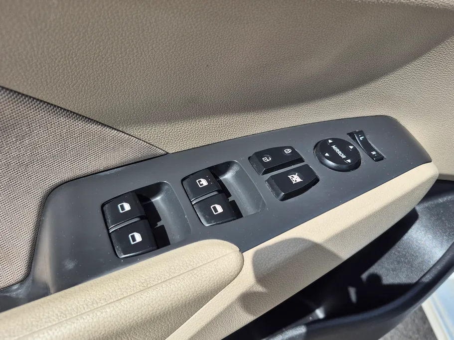 هيونداي اكسنت سمارت 2023 